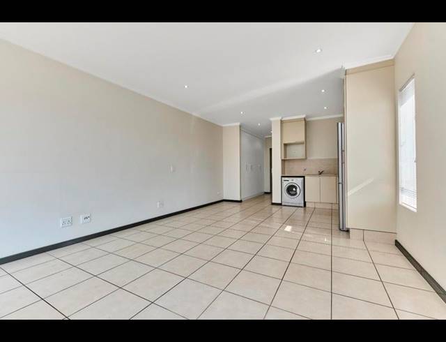 1 BEDROOM APARTMENT FOR SALE IN LONEHILL
